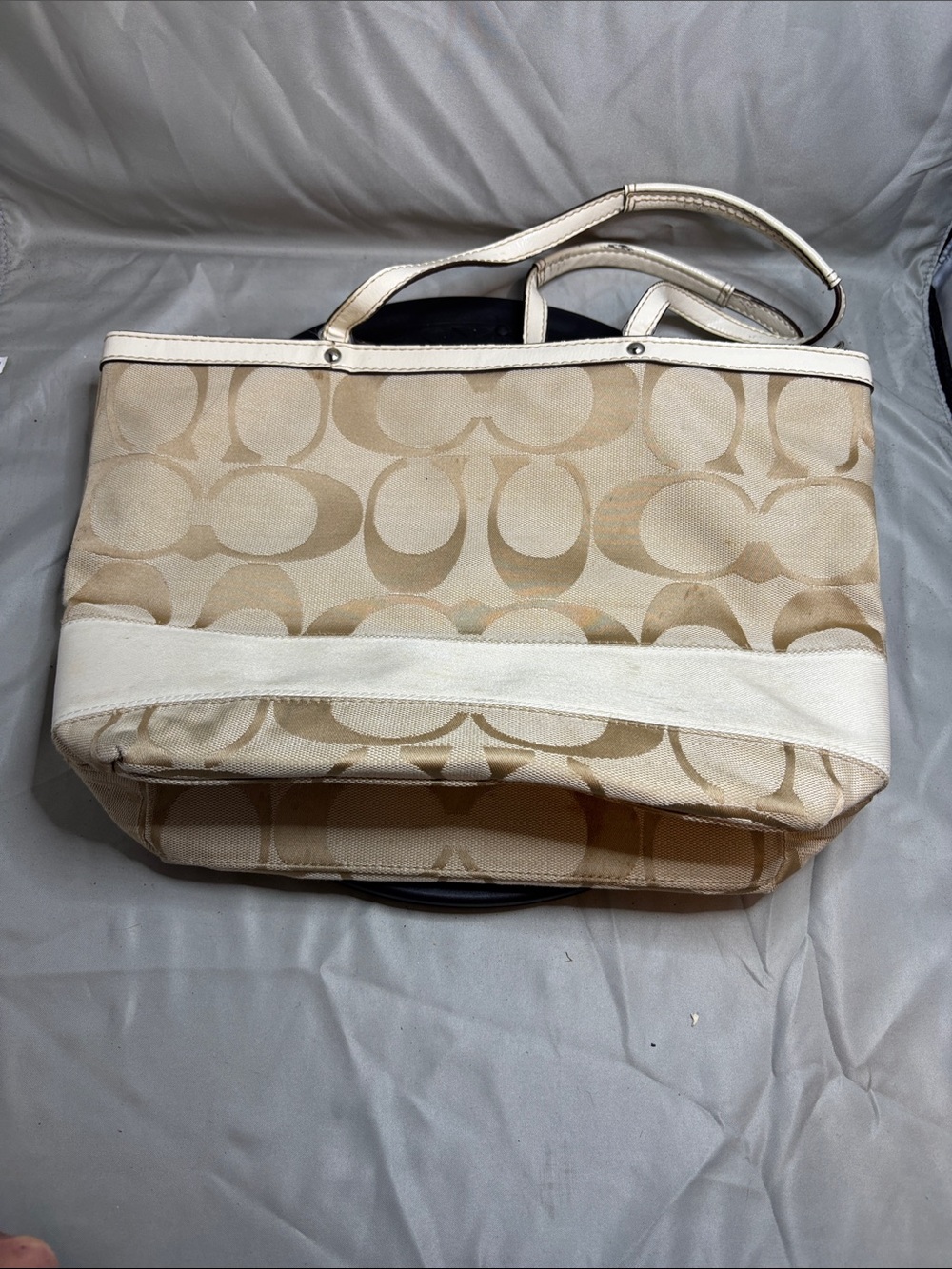 Coach Beige/Cream Signature Canvas Tote